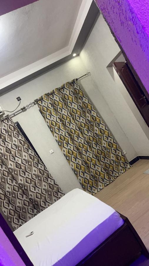 Hotel Residence Aicha Tambacounda Buitenkant foto