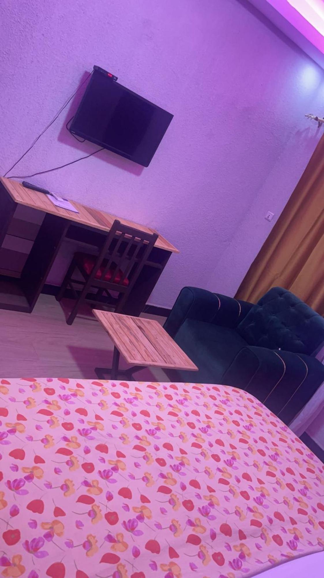 Hotel Residence Aicha Tambacounda Buitenkant foto