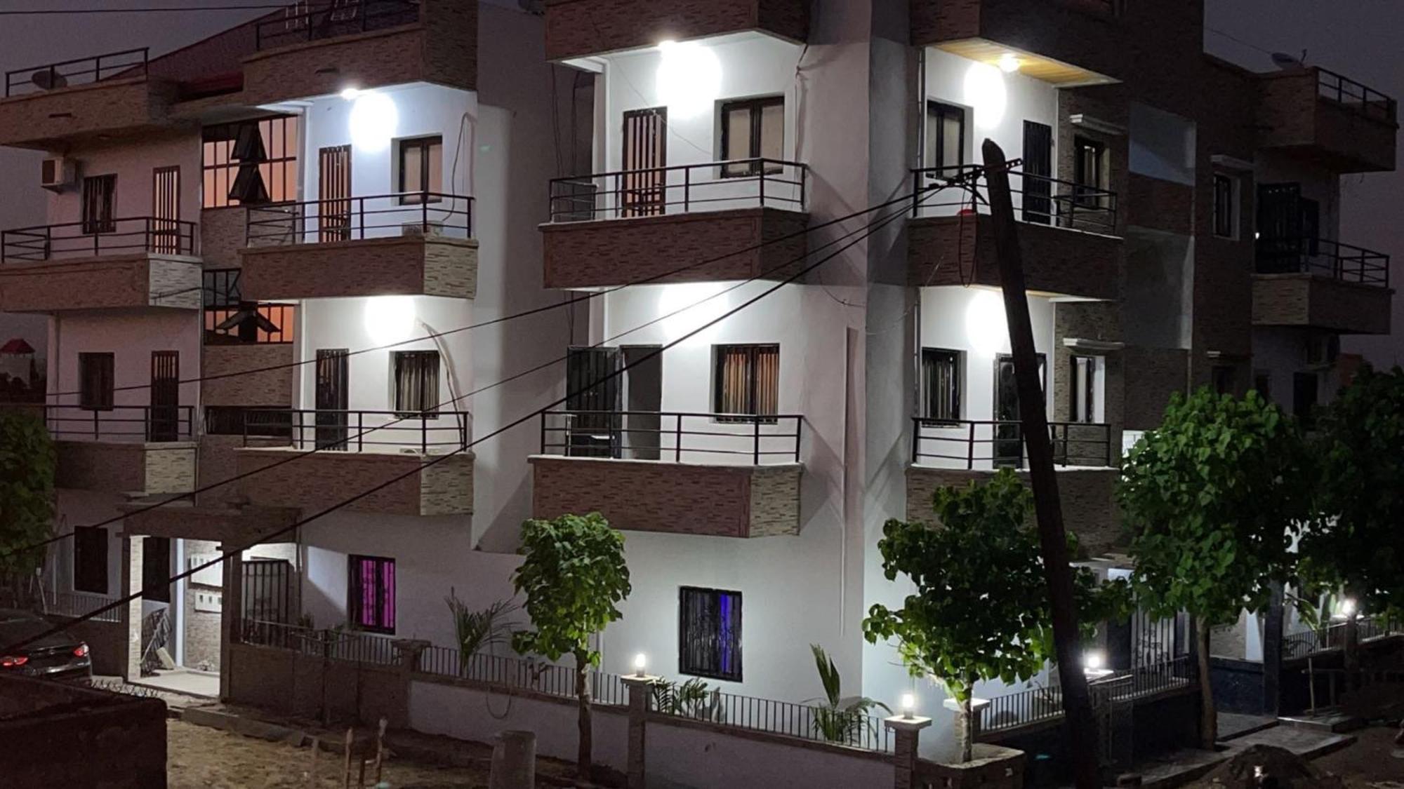 Hotel Residence Aicha Tambacounda Buitenkant foto